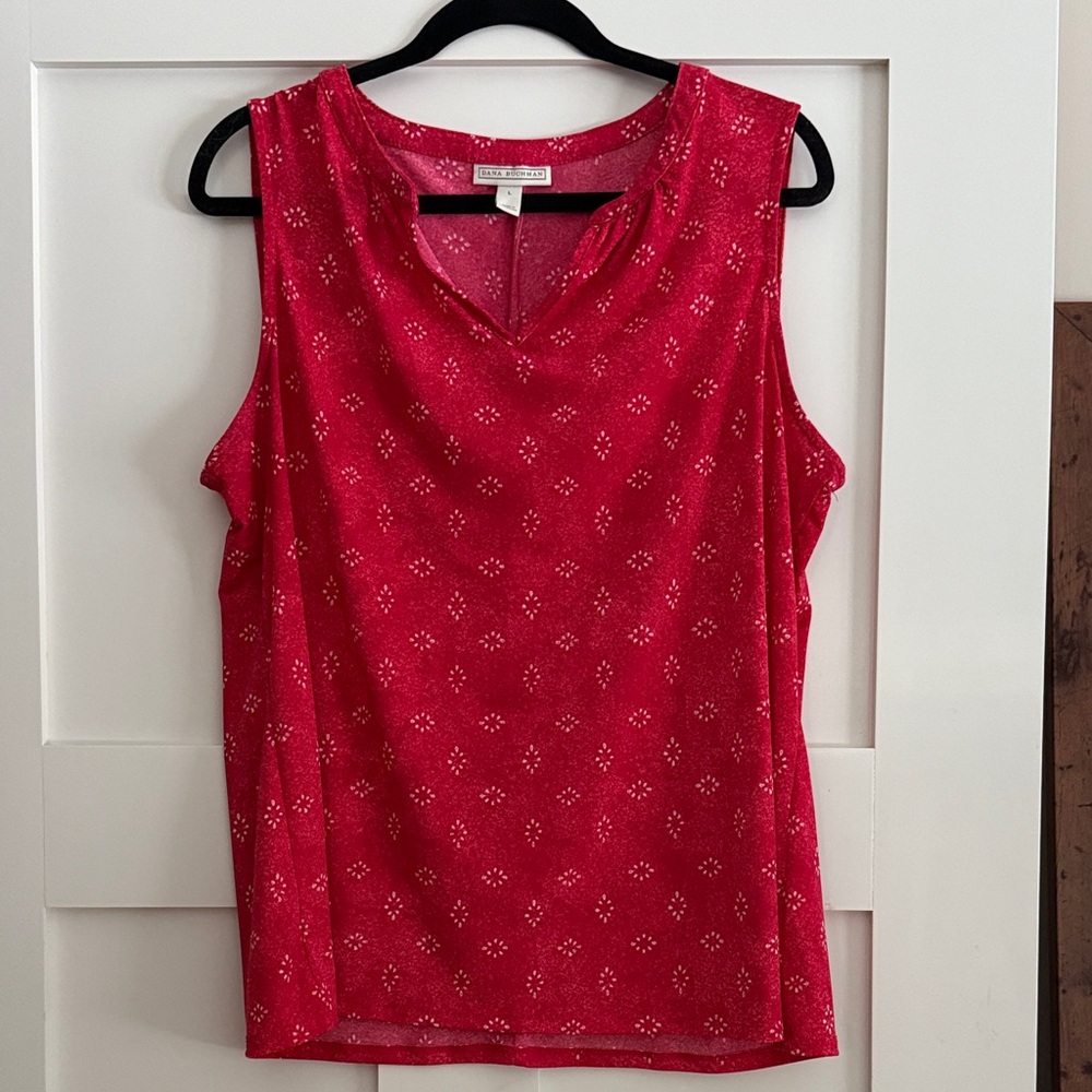 Dana Buchman Fuchsia Patterned Tank Top - Women’s Size Large.  V-neck